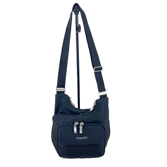 Baggallini Handbags - Baggallini Criss Cross Shoulder Bag Black Crossbody Travel Organizer Nylon LKNU